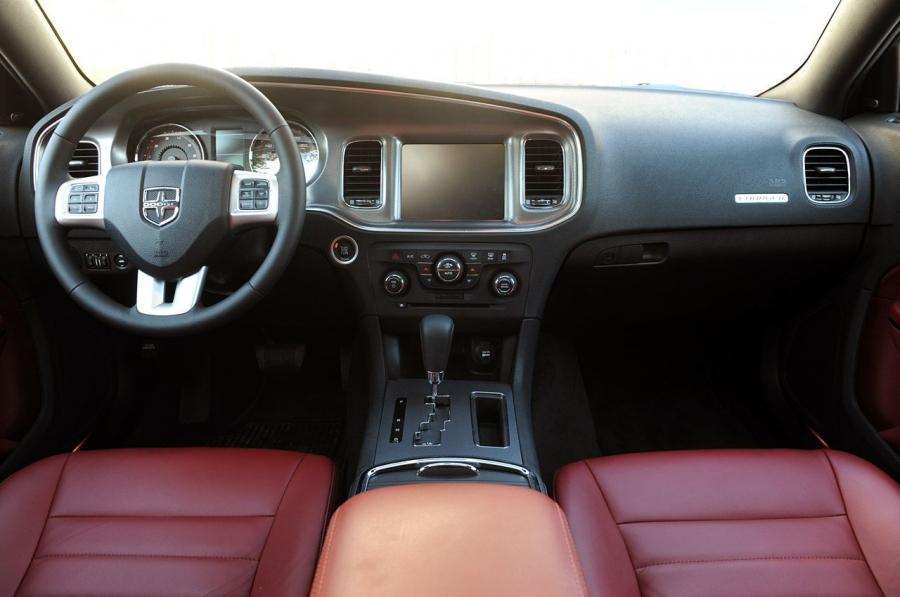  Dodge Charger 2011 года  (фото 23 из 87)